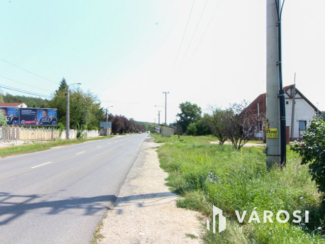 Építési telek engedélyekkel, tervekkel együtt eladó