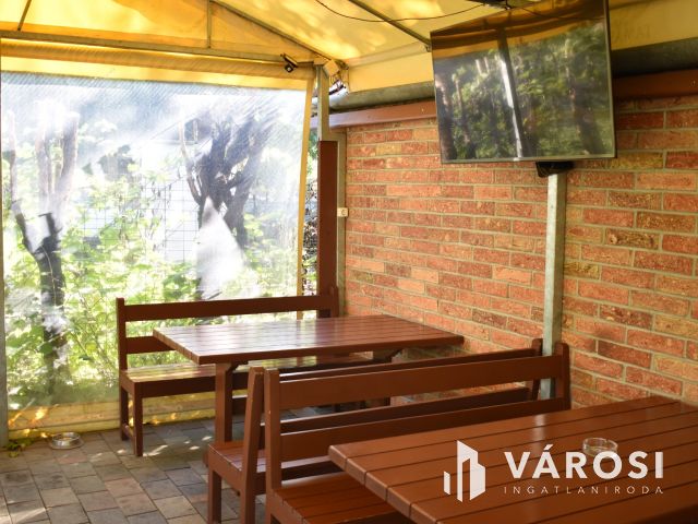 Családias vendéglátó saját vendégkörrel!