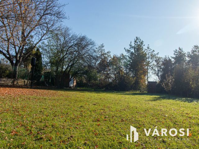Jelenleg még zártkerti besorolású telek Pilisborosjenőn