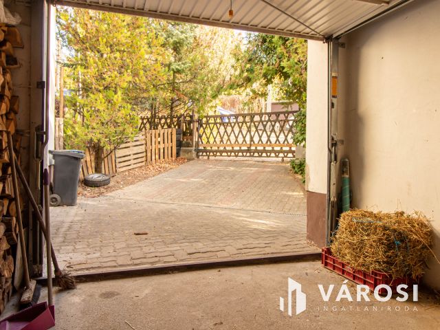 Kertkapcsolatos sorház Budakeszin