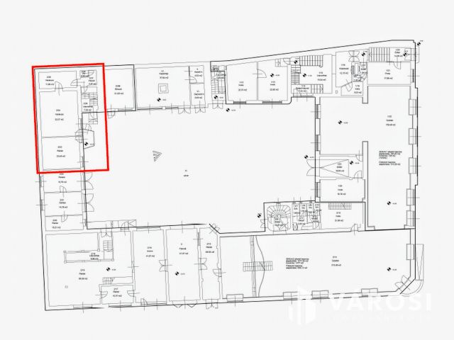 Békéscsaba szívében történelmi épület számtalan lehetőséggel