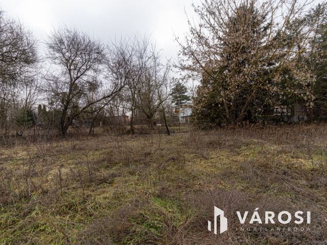 Építési telek Pócsmegyer-Surány részen!