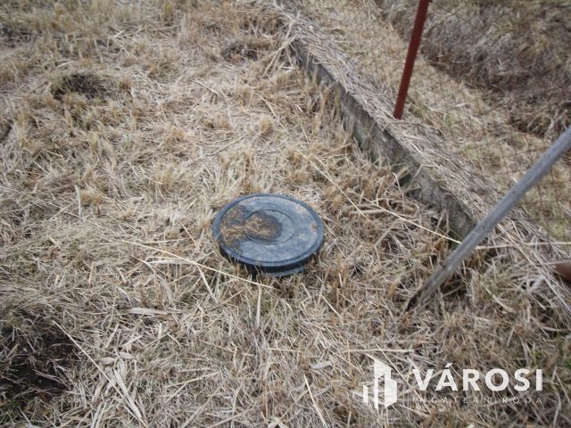 Összközművesített építési telek, kiváló helyen eladó!