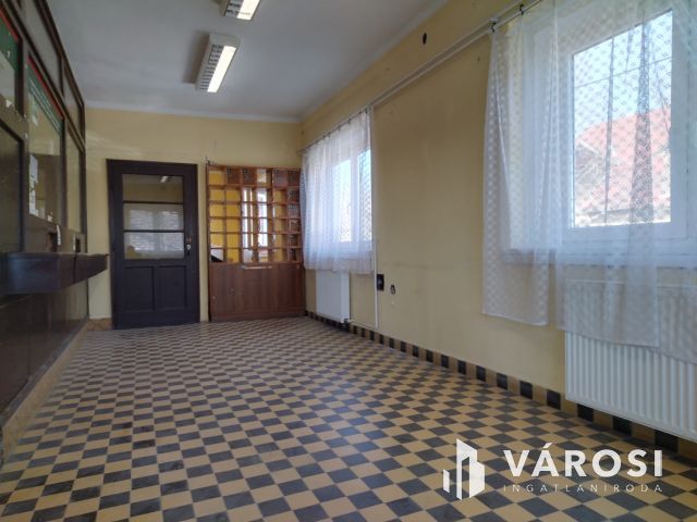 Eladó egy szintes 197 nm-es, összkomfortos családi ház!