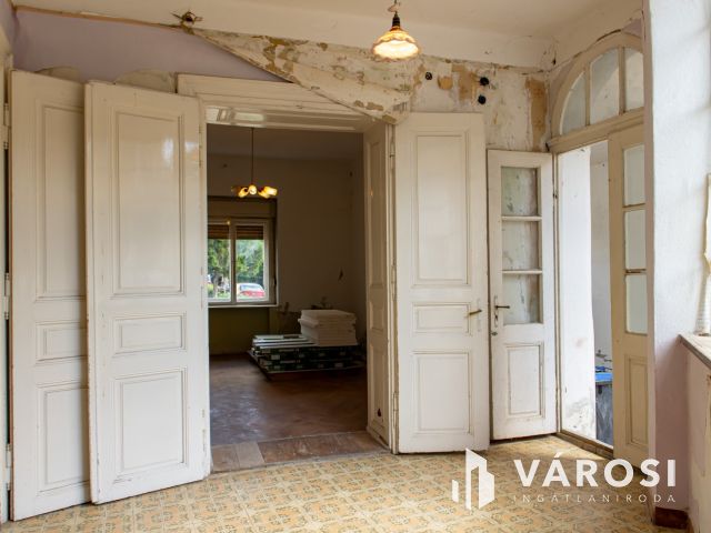 2 lakásos nagypolgári ház Dunaszekcsőn eladó