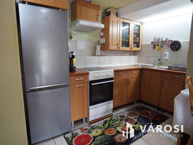 Gyékényesen vízparti hétvégi ház, nyaraló!