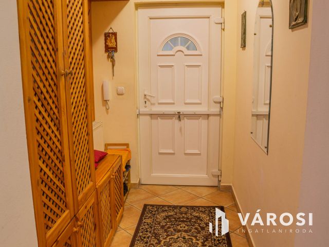 Tágas 2 szobás az I. emeleten garázs lehetőséggel