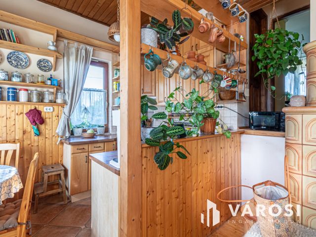 Természetes anyagokból készült családi ház Szatymazon!