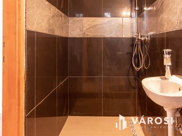 Új Építésű, A+++ Energiabesorolású Ikerház Fél Zsámbékon