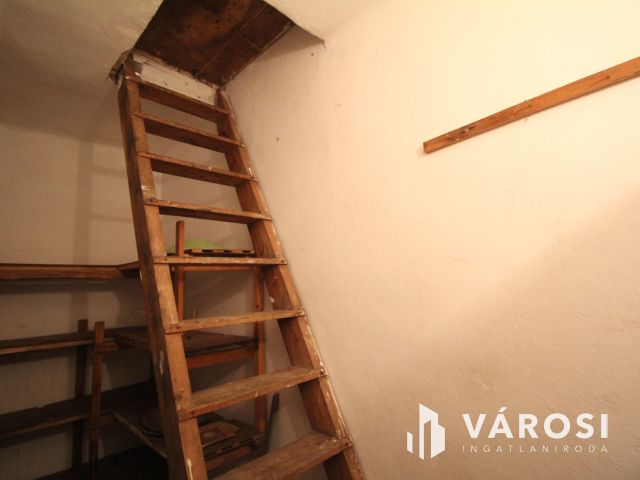 Kedvező áron eladó családi ház Vizsláson