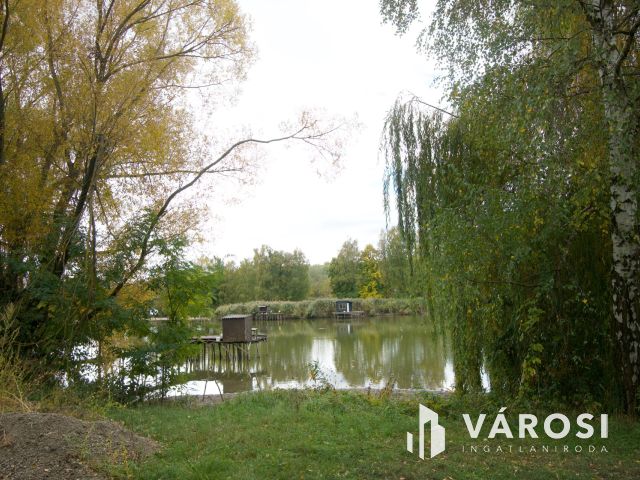 Örök panorámás üdülő övezeti telek eladó