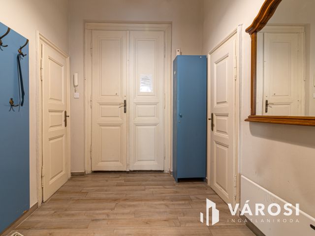 65 m2-es jó állapotú lakás a Nagy Diófa utcában!