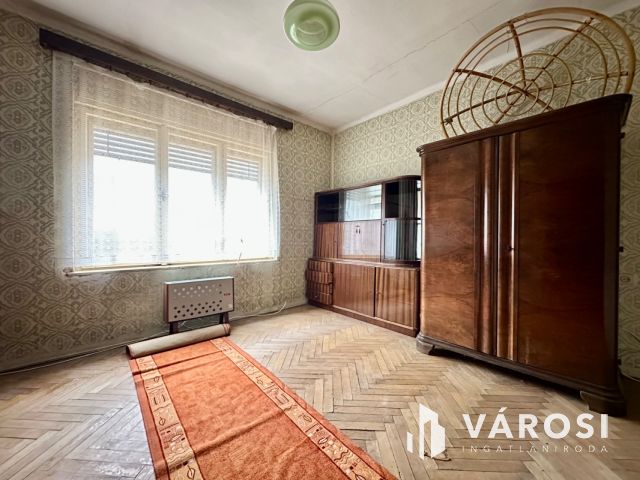 Forgách Antal úton reális áron ikerház eladó!