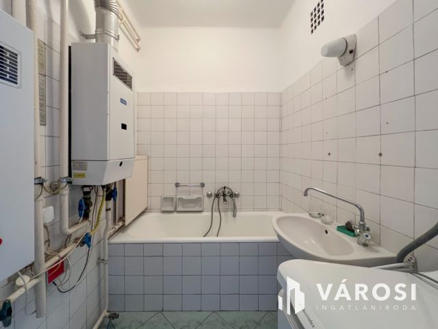 2 szobás sorházi lakás saját udvarral