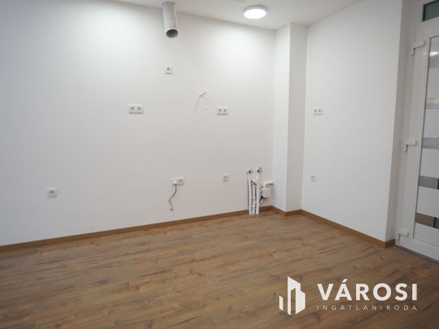 Fonyódon, 150m-re a víztől, új lakás, Wellness használattal!