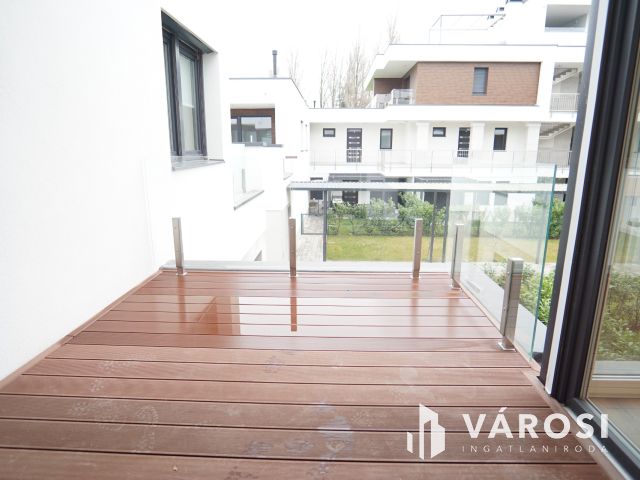 Fonyódon, 150m-re a víztől, új lakás, Wellness használattal!