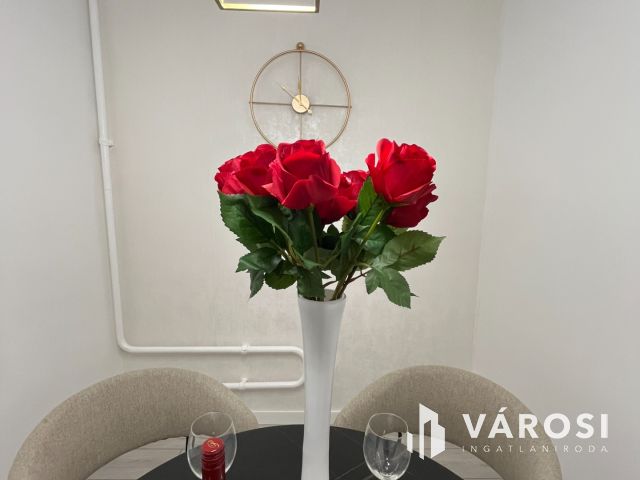 Na Ez Igen! Ez Egy Igazi Gyöngyszem!