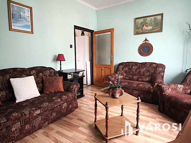 Kitűnő helyen, kétszobás, otthonos lakás