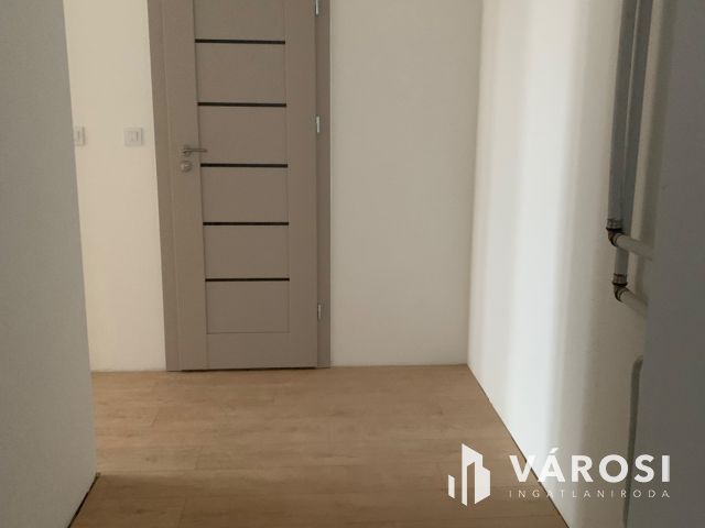Azonnal költözhető lakás a belváros szívében