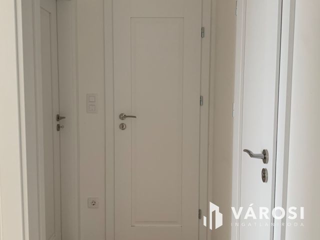 Csodálatos, világos  lakás eladó Debrecen belvárosában