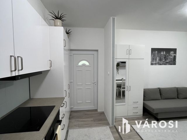 Hajdúszoboszlói, Nagyon Cool Kis Lakás, Nagy Terasszal!