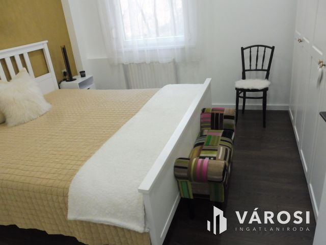 Újszegedi panel,top helyen,top minőségben eladó.