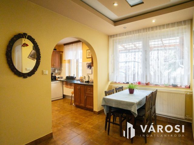 Eladó családi ház Dunaszeg központjában