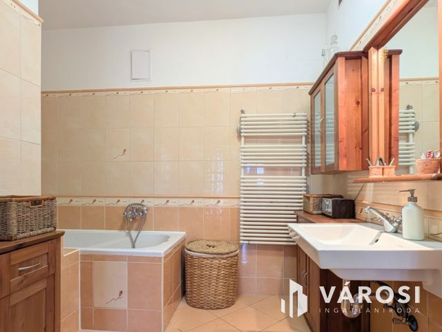 Tökéletes családi otthon a kertvárosban!