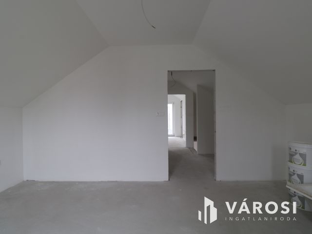 Kulcsrakész ikerház Újszegeden.