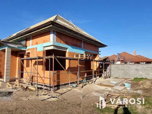 Épülő ikerház EBESEN