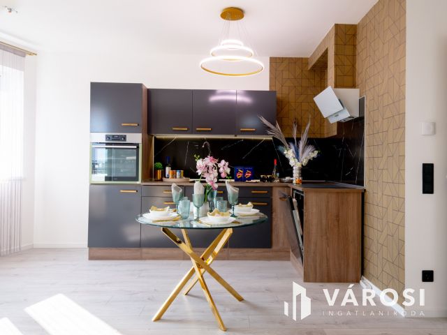 Nagy erkélyes, okosotthon a 13. kerületben