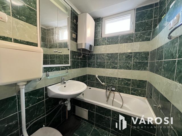 Debrecen Belvárosában 2 Szobás Jó Kis Ház!