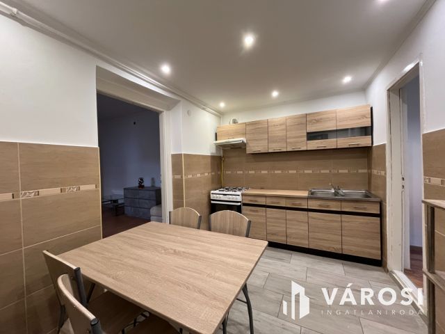 Debrecen Belvárosában 2 Szobás Jó Kis Ház!