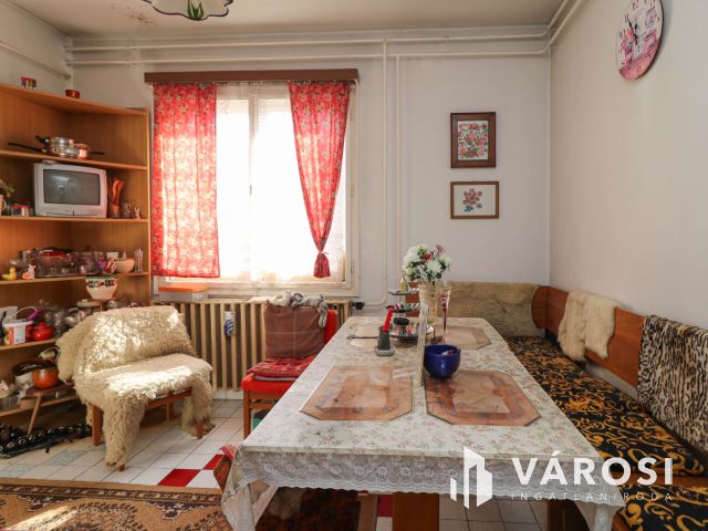 Felújítandó családi ház eladó