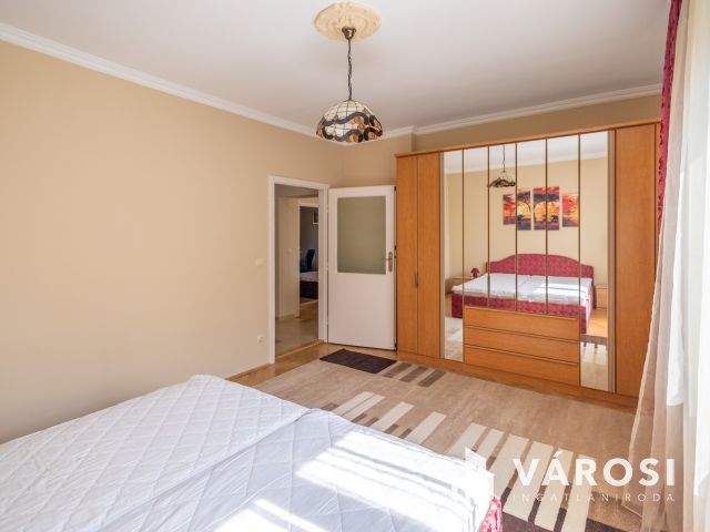 Újszegedi 3 szobás lakás, garázzsal, terasszal