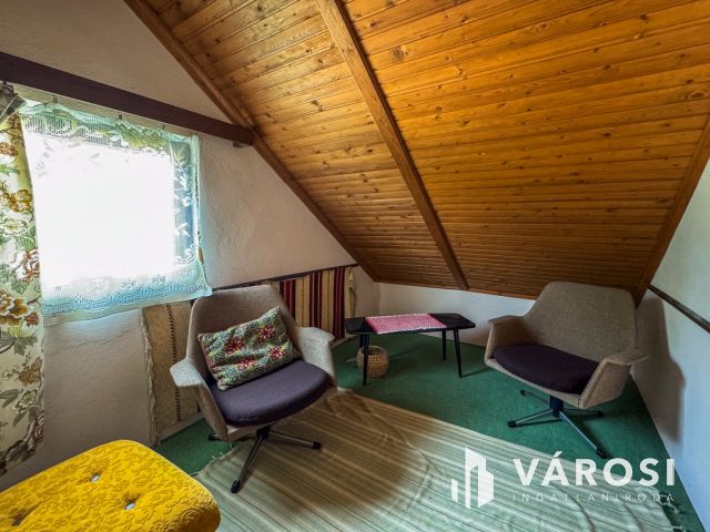 Két telek, egy nyaraló és sok-sok gyümölcsfa Szanazugban