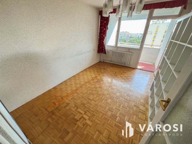 Remek elhelyezkedéssel a Kiscelli utcában!
